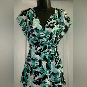 Apostrophe Petite Beautiful Green &  Black Blouse